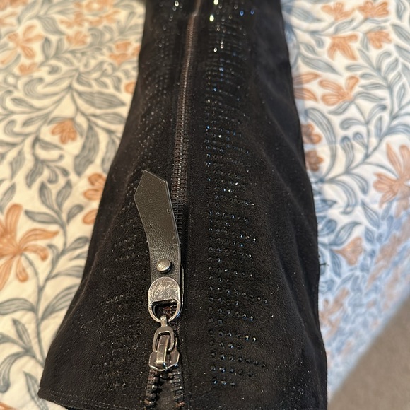 AZURA  suede BOOTS - Picture 2 of 10